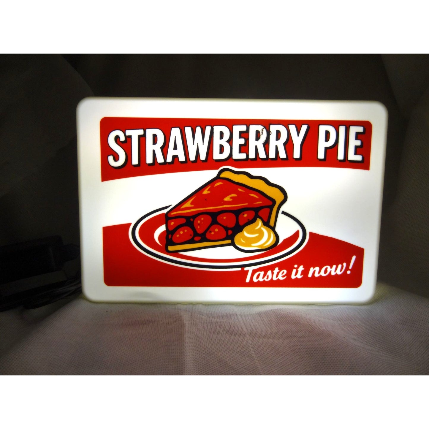 Retro Strawberry Pie LED Light-Up Sign (Approx. 10"x7") – Bakery, Diner & Home Kitchen Dessert Wall Decor