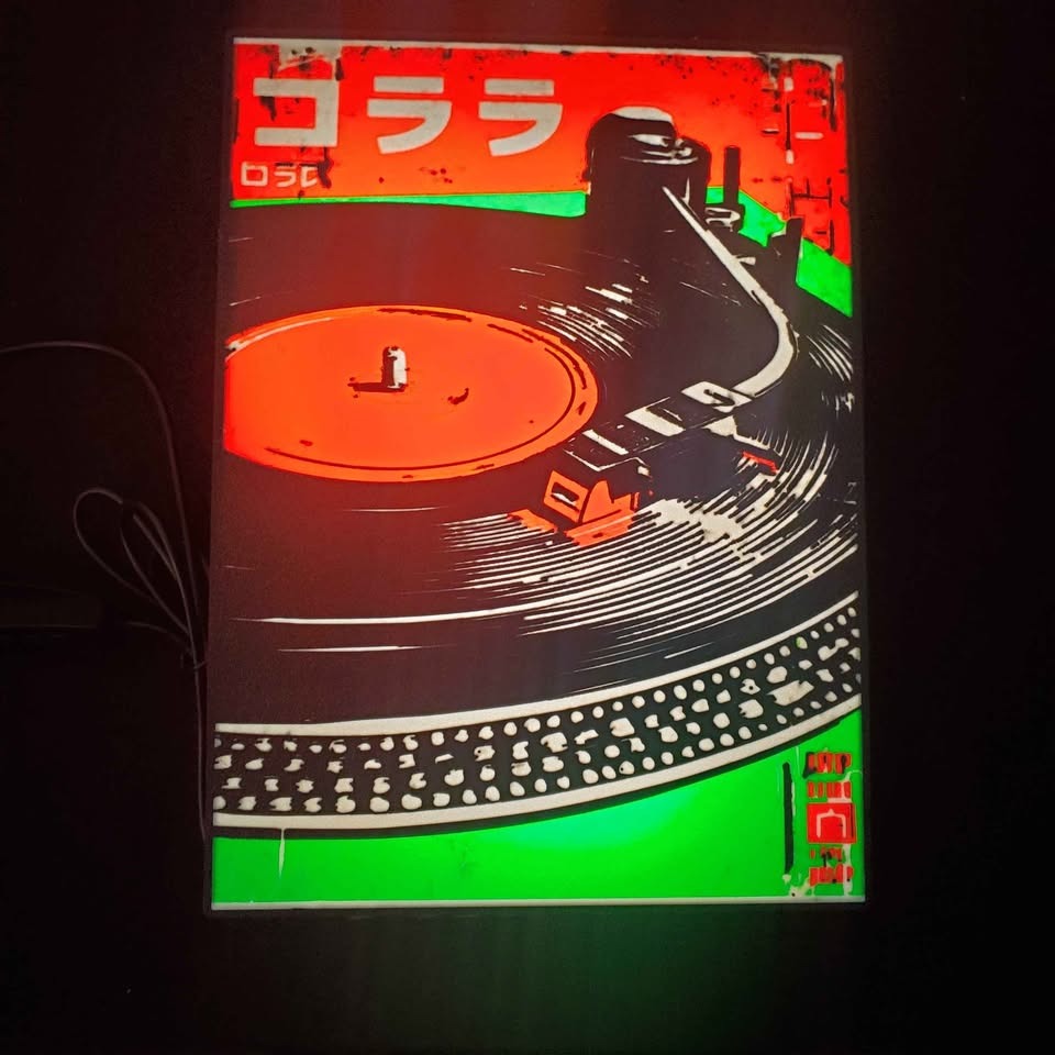 LED Light Up Turntable Wall Art DJ Decor